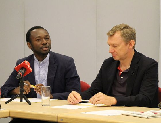 Mag. Maximus Oge Nwolisa und Generaldechant Dr. Slawomir Dadas.